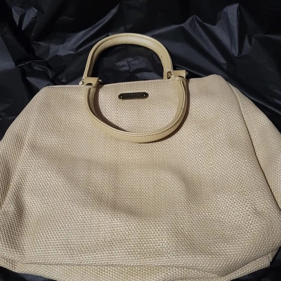 Cream Nine West purse - Picture 1 of 3